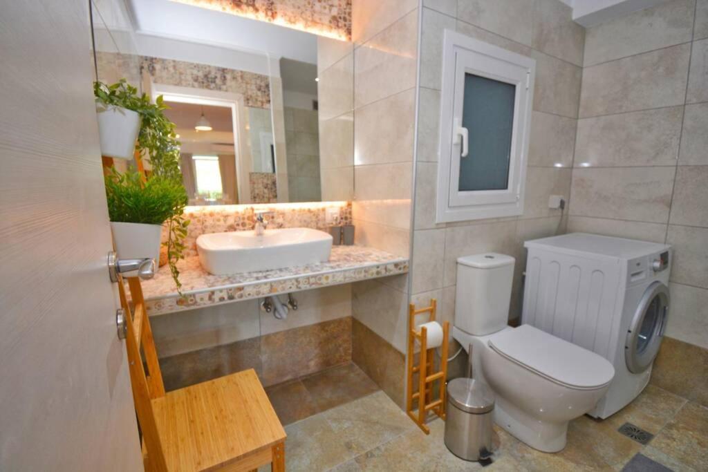 Potamos Deluxe White Apartment ภายนอก รูปภาพ